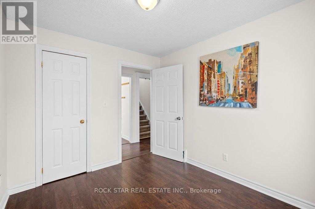 Upper - 15 Melrose Avenue N, Hamilton, Ontario  L8L 6X3 - Photo 12 - X13248560