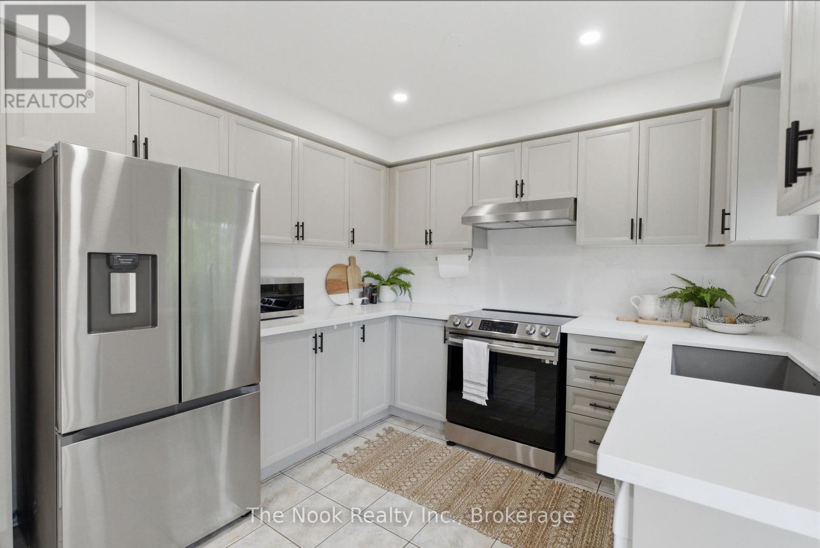 1624 Arcadia Square, Pickering, Ontario  L1V 6W3 - Photo 11 - E13248714