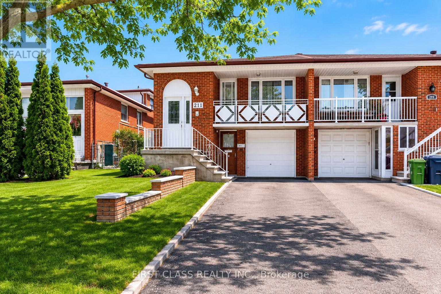 211 SHAWNEE CIRCLE, Toronto, Ontario