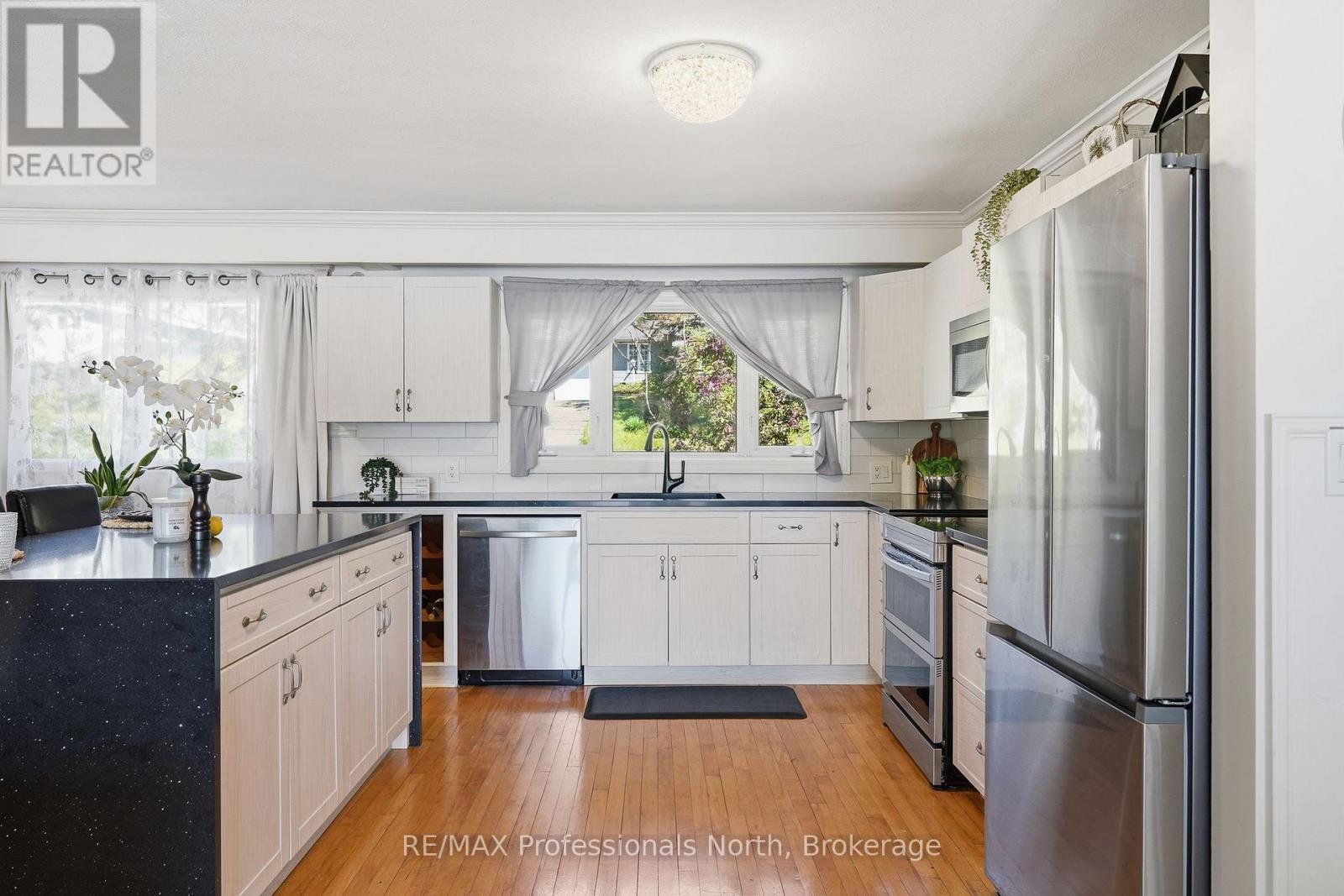 155 Hunters Bay Drive, Huntsville, Ontario  P1H 1M9 - Photo 6 - X13248684