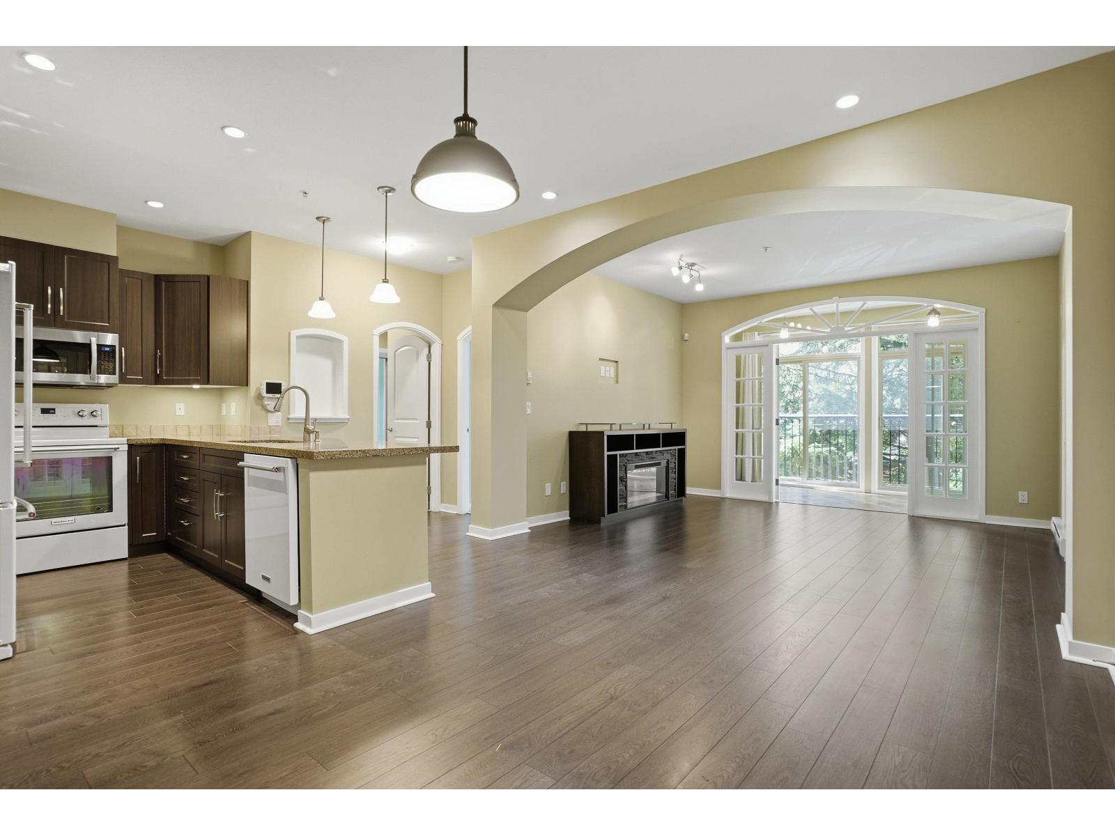 202 33485 South Fraser Way, Abbotsford, British Columbia  V2S 8P9 - Photo 8 - R3132689