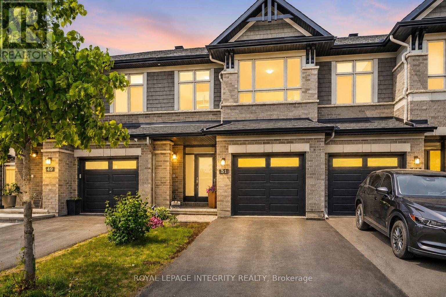51 BERGSCHRUND WALK, Ottawa, Ontario