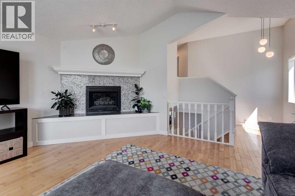 74 Douglasview Circle Se, Calgary, Alberta  T2Z 2P4 - Photo 18 - A2318297