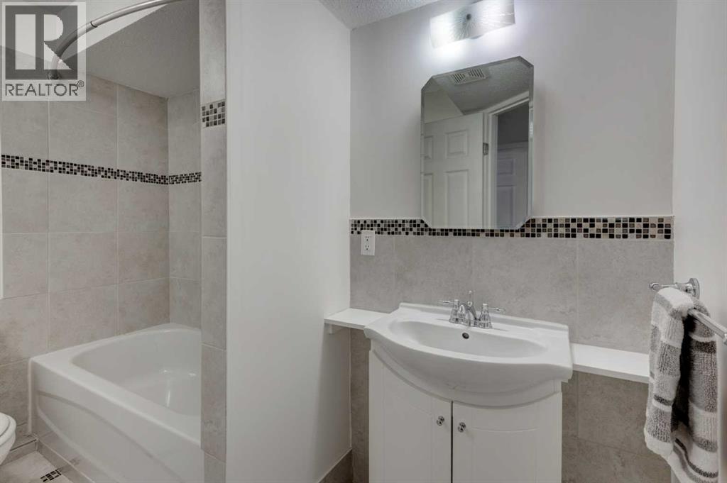 74 Douglasview Circle Se, Calgary, Alberta  T2Z 2P4 - Photo 29 - A2318297