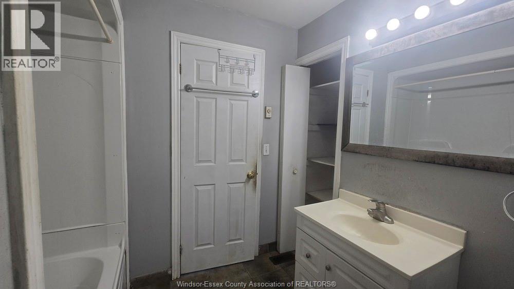 1018 California Avenue Unit# Main, Windsor, Ontario  N9B 2Z7 - Photo 11 - 26013290