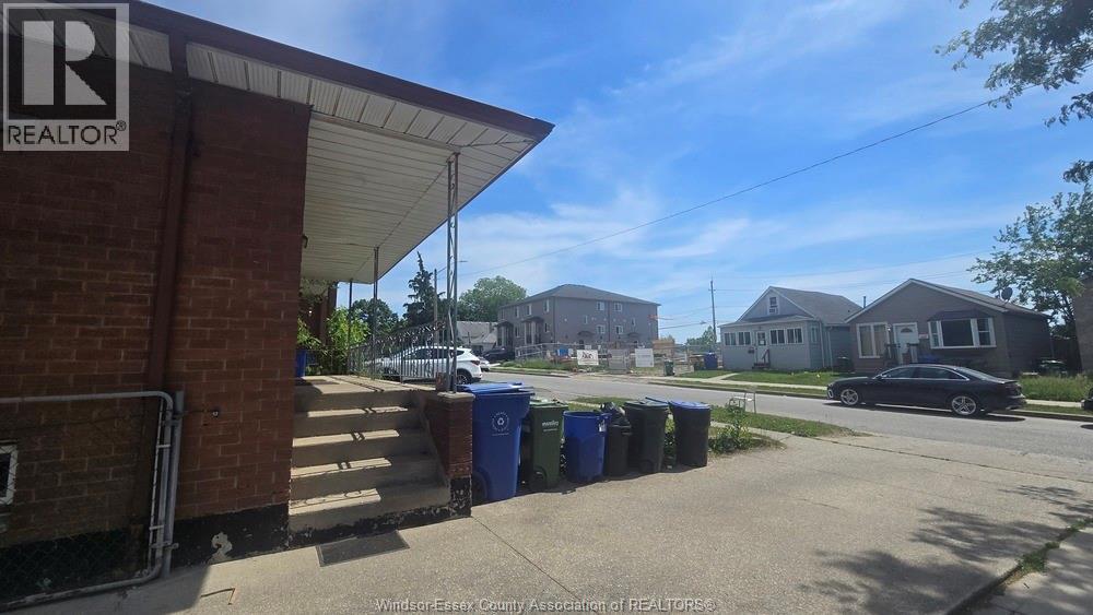 1018 California Avenue Unit# Main, Windsor, Ontario  N9B 2Z7 - Photo 3 - 26013290