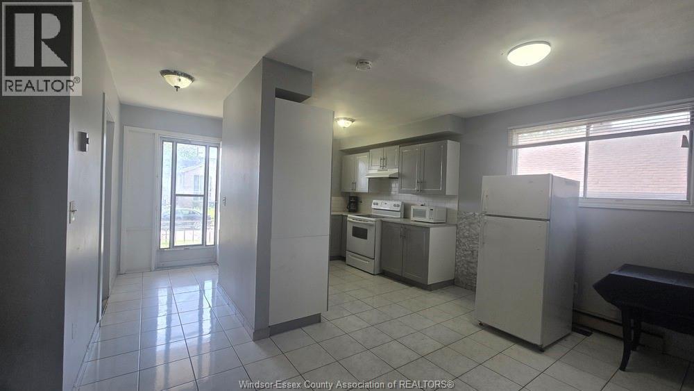 1018 California Avenue Unit# Main, Windsor, Ontario  N9B 2Z7 - Photo 4 - 26013290