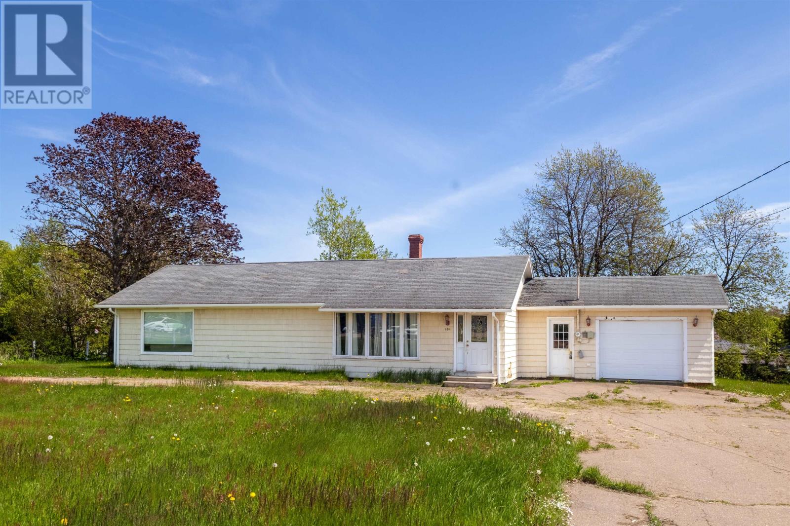 649 Main Street, Cornwall, Prince Edward Island  C0A 1H1 - Photo 36 - 202613424
