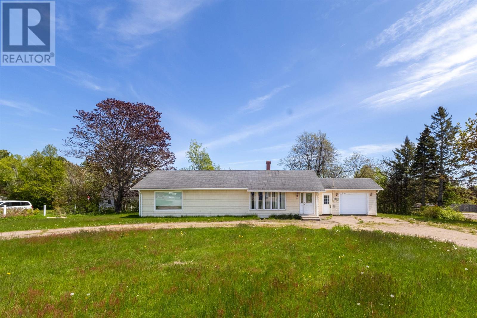 649 Main Street, Cornwall, Prince Edward Island  C0A 1H1 - Photo 37 - 202613424