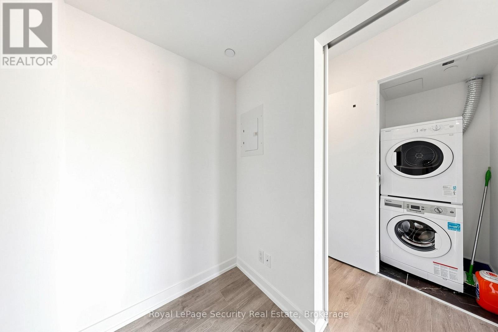 910 - 161 Roehampton Avenue, Toronto, Ontario  M4P 0C8 - Photo 13 - C13248540