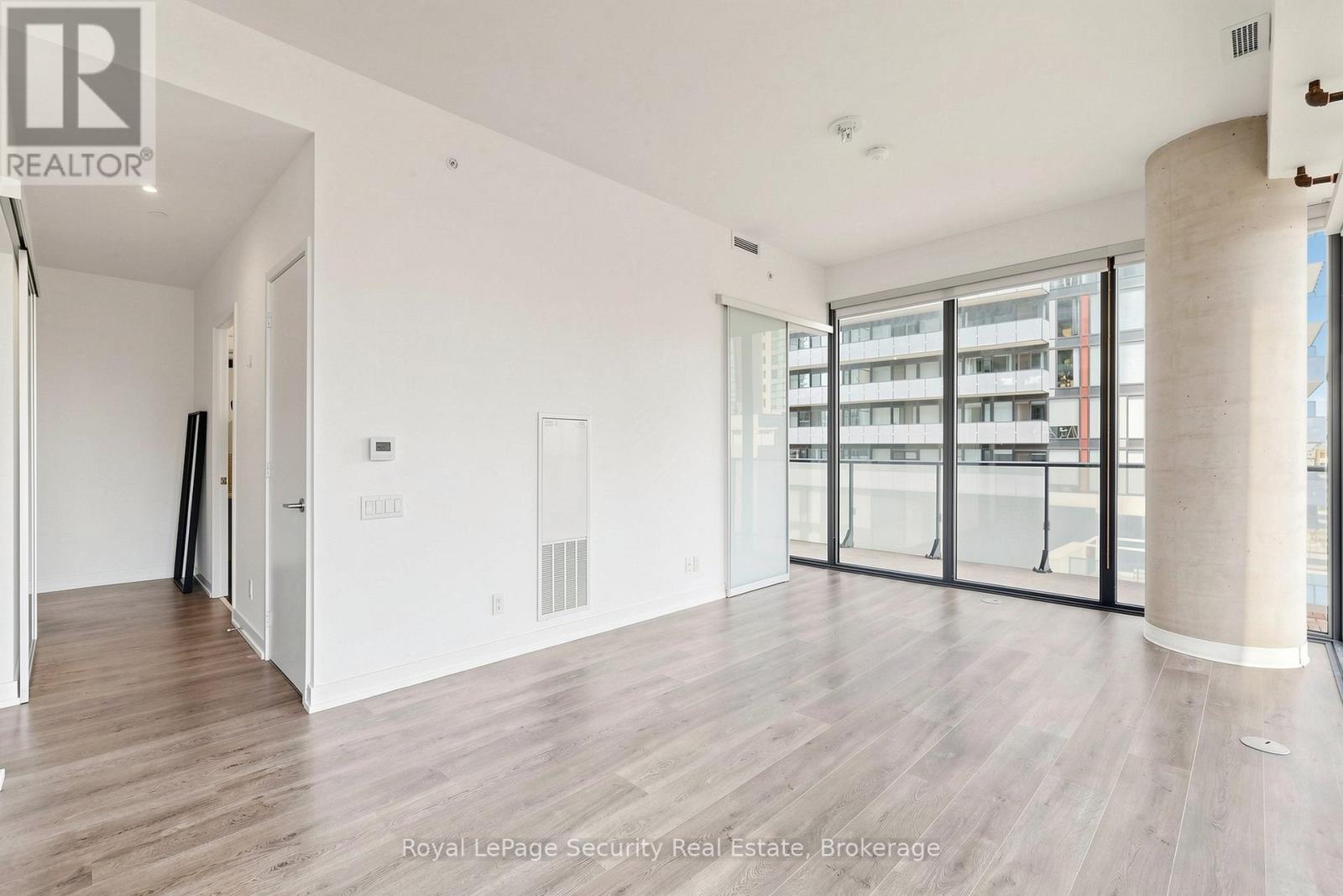 910 - 161 Roehampton Avenue, Toronto, Ontario  M4P 0C8 - Photo 4 - C13248540