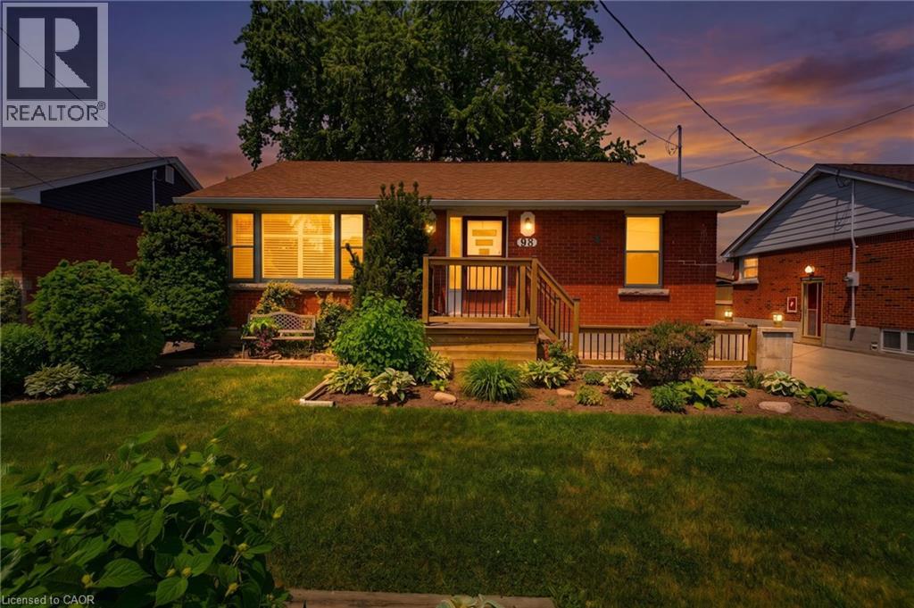 98 Wise Crescent, Hamilton, Ontario  L8T 2L8 - Photo 1 - 40836143