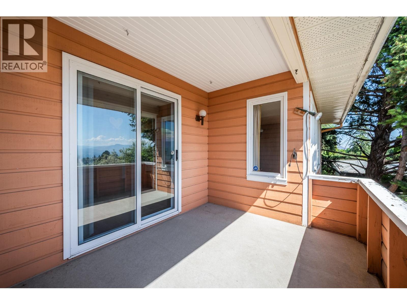 1183 Trevor Drive West Kelowna Photo 6