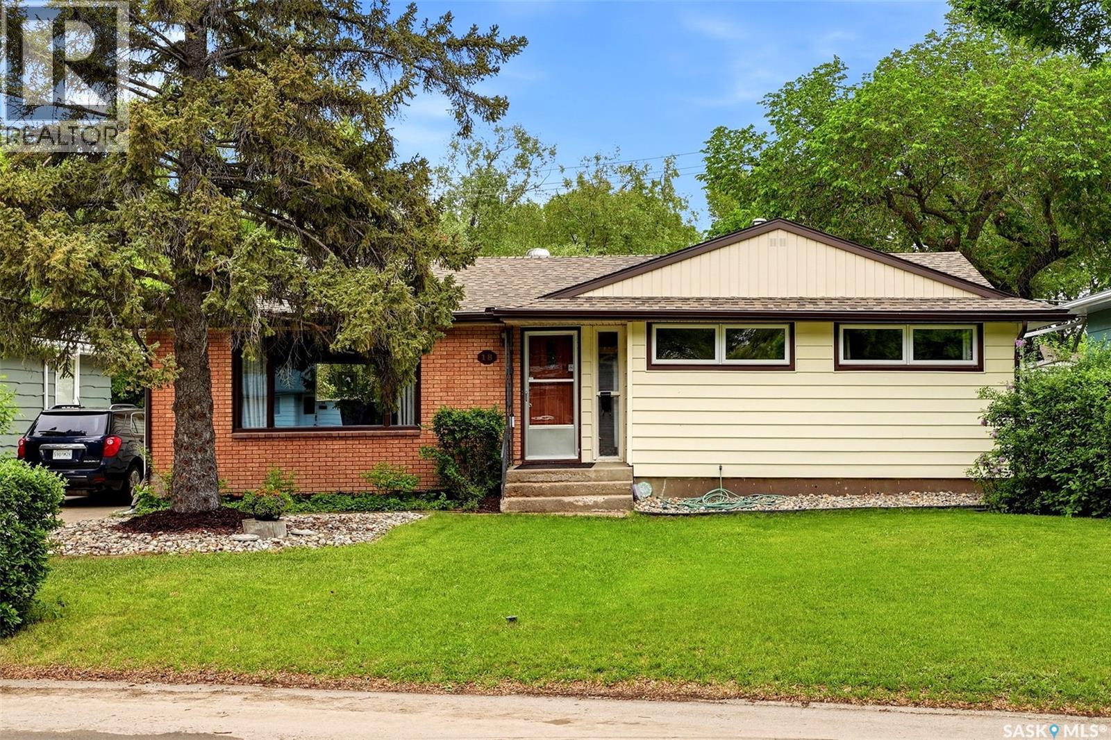 18 BOLE PLACE, Regina, Saskatchewan
