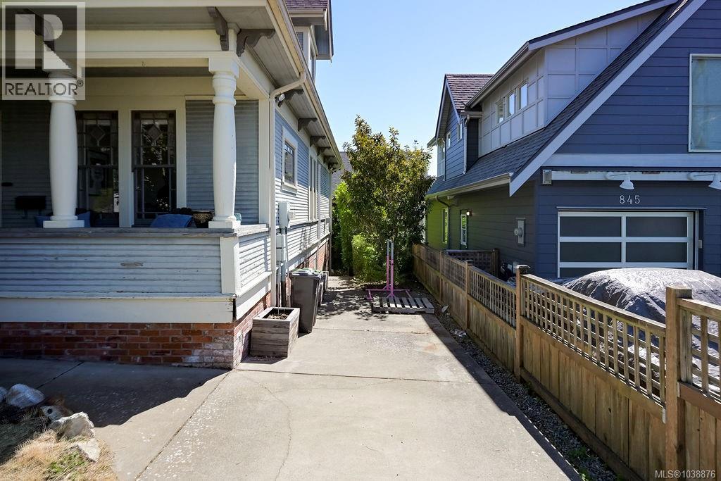 847 Carrie St, Esquimalt, British Columbia  V9A 5R5 - Photo 21 - 1038876