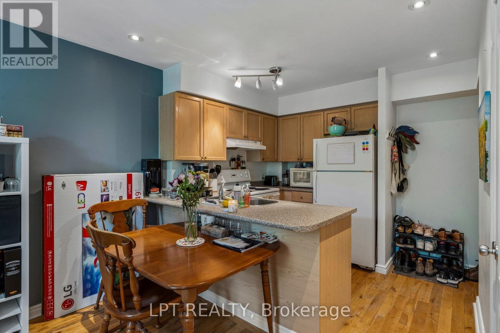 704 - 7 Shank Street, Toronto, Ontario  M6J 3W9 - Photo 18 - C13248642