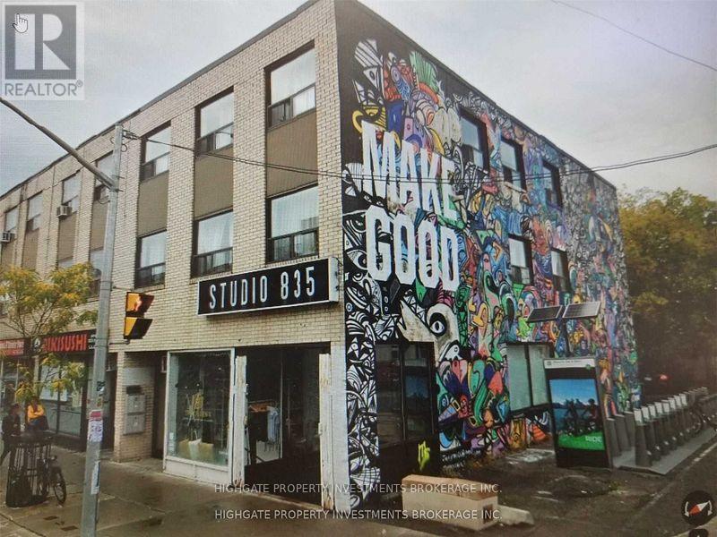 D - 835 BLOOR STREET W, Toronto, Ontario