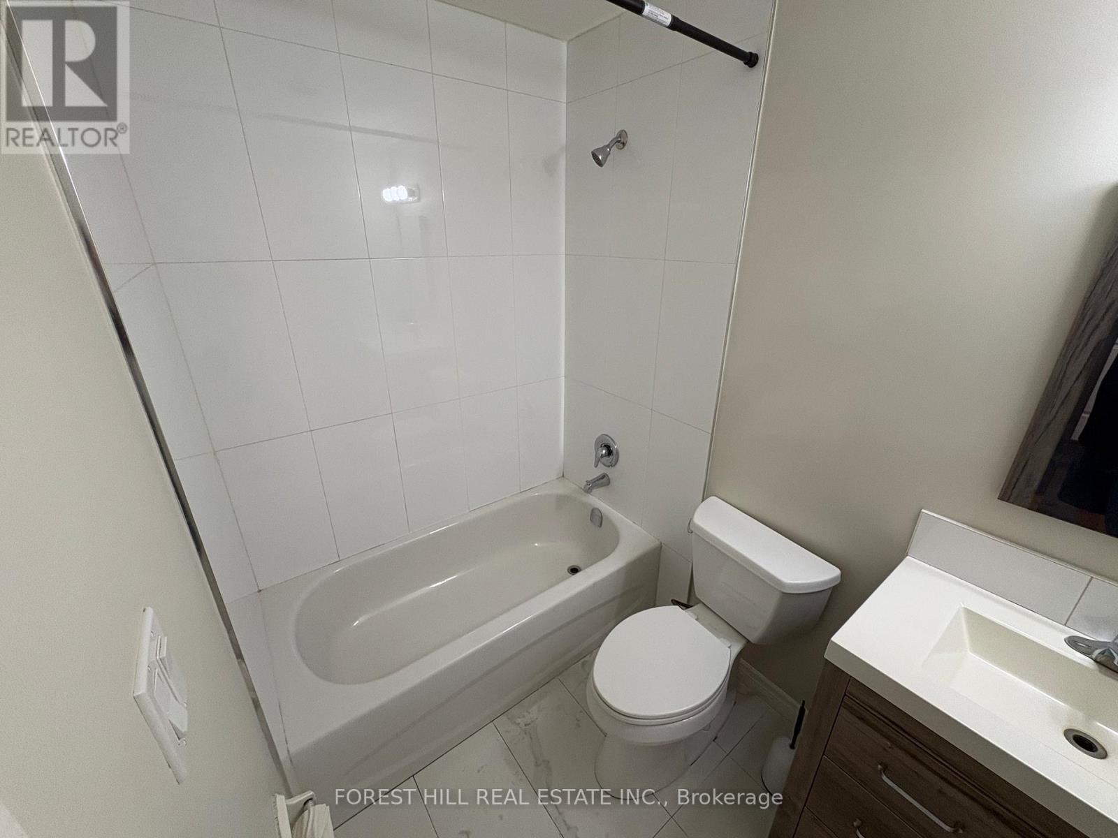 8 - 130 KING STREET E Clarington (Bowmanville), ON L1C 1N7
