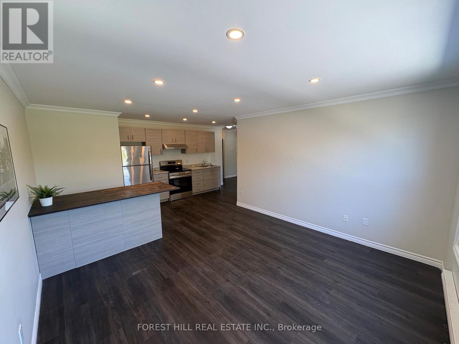 8 - 130 KING STREET E Clarington (Bowmanville), ON L1C 1N7