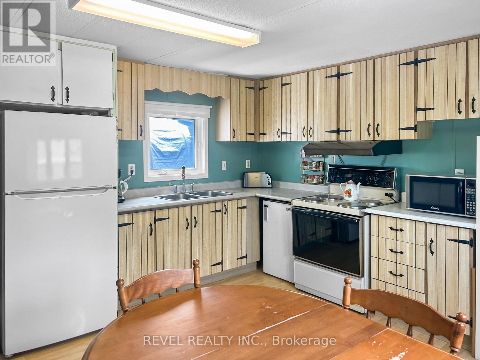 96 Notre Dame Place, Timmins, Ontario  P4R 0E1 - Photo 2 - T13248926