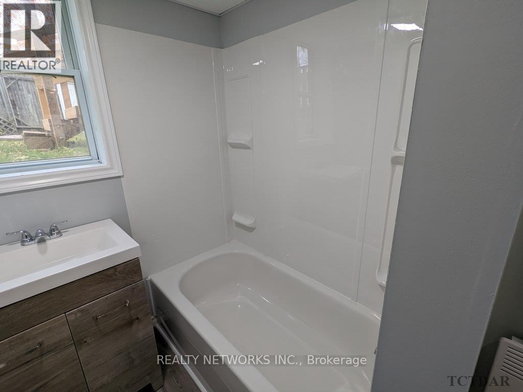 320 Birch Street N, Timmins, Ontario  P4N 6E6 - Photo 5 - T13248958