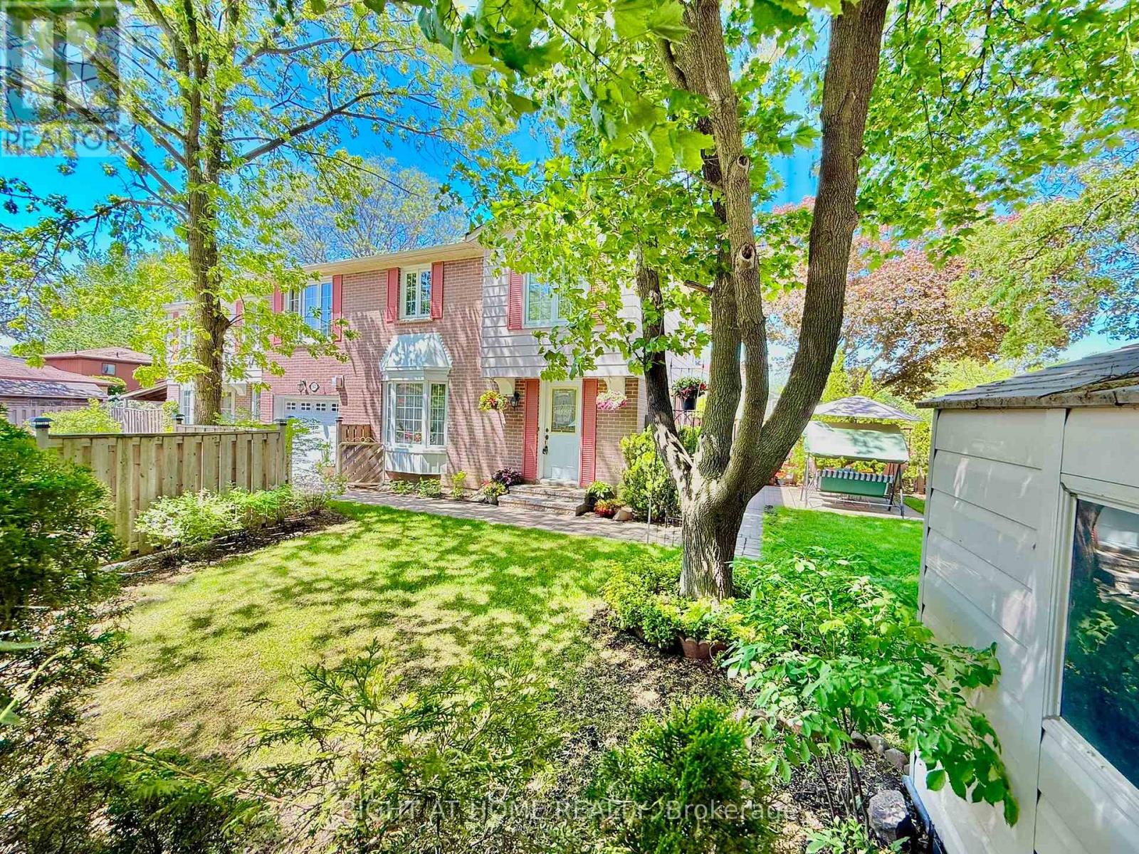 50 Rathfon Crescent, Richmond Hill, Ontario  L4C 5B7 - Photo 10 - N12977766