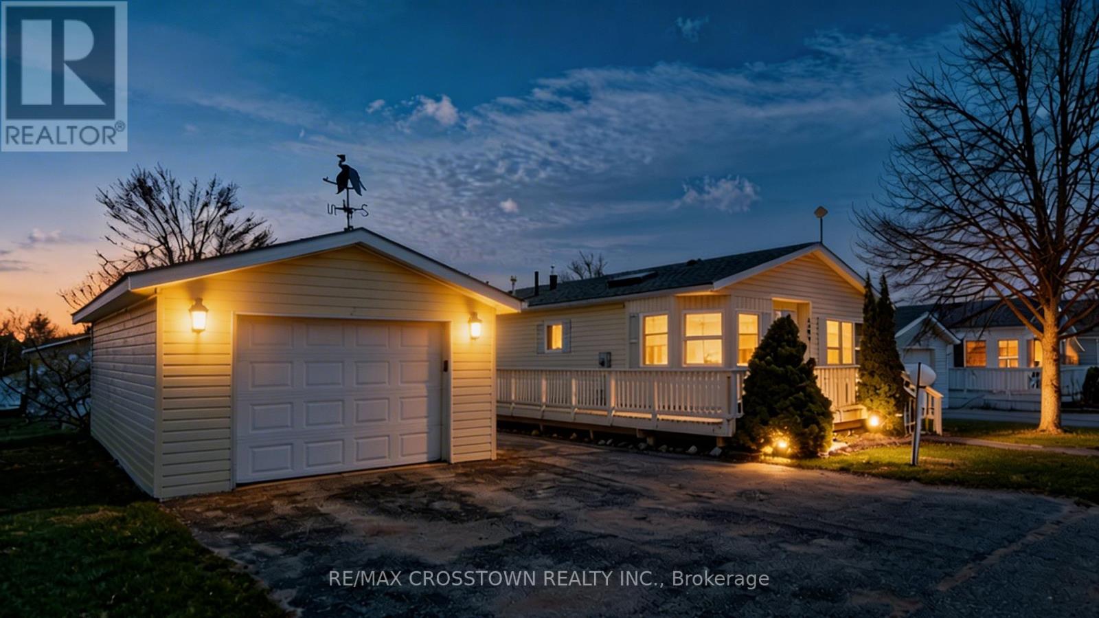 4101 Wesley Street, Severn, Ontario  L3V 0V4 - Photo 2 - S12970538
