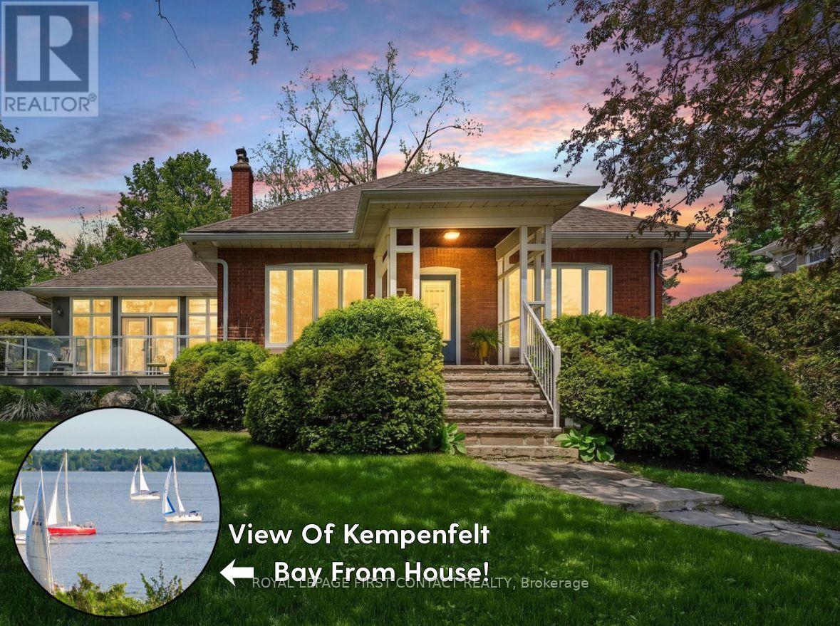 162 KEMPENFELT DRIVE, Barrie, Ontario