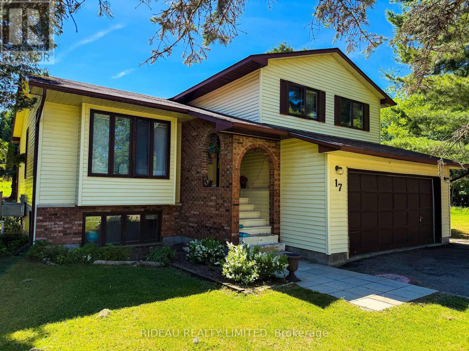 17 Mountain Road, Westport, Ontario  K0G 1X0 - Photo 2 - X13249112