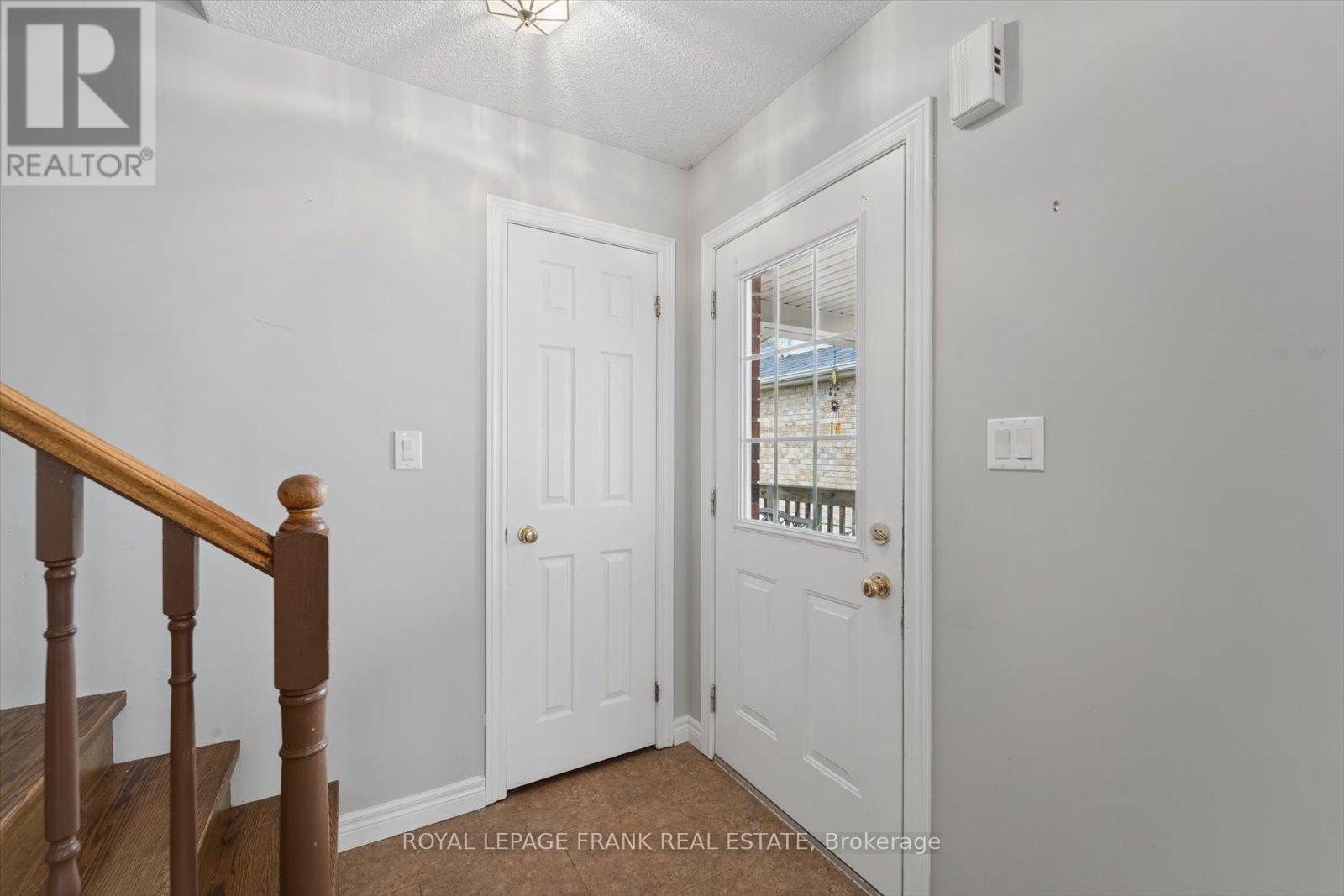 31 Lang Court, Kawartha Lakes, Ontario  K9V 6E5 - Photo 5 - X13041644