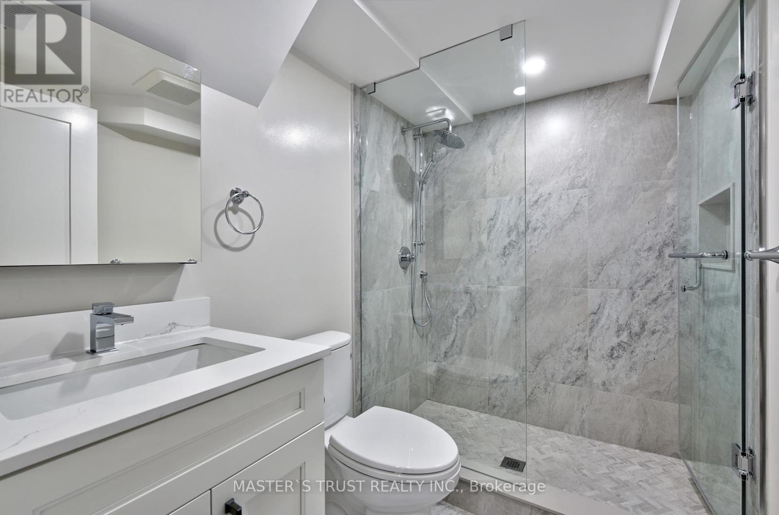 Unit 2 - 28 Florence Drive, Oakville, Ontario  L6K 1V6 - Photo 5 - W13248676