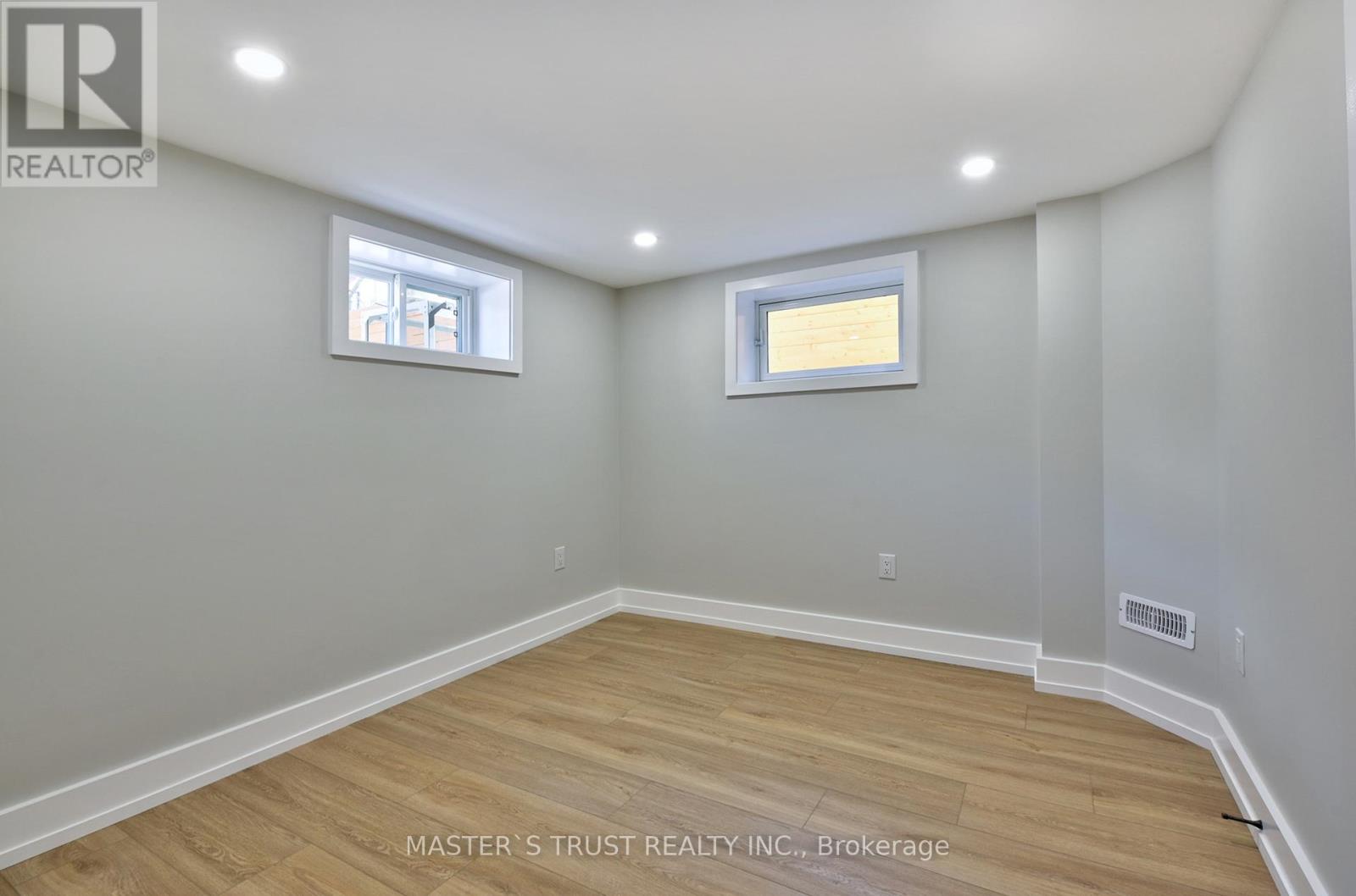 Unit 2 - 28 Florence Drive, Oakville, Ontario  L6K 1V6 - Photo 7 - W13248676