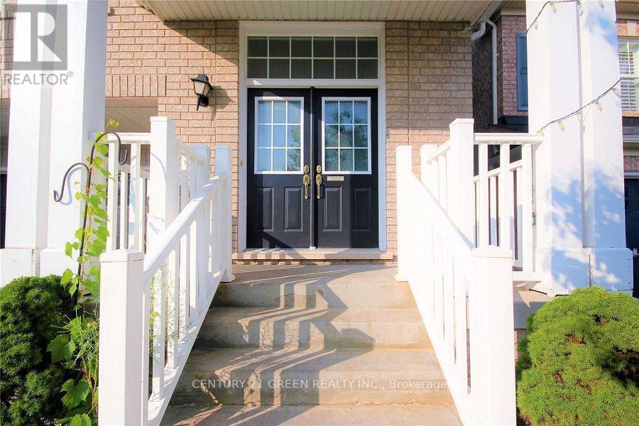 Upper - 5337 Longford Drive, Mississauga, Ontario  L5M 7Y8 - Photo 2 - W13248726