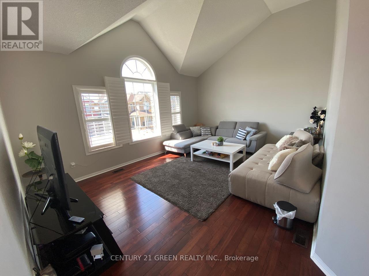 Upper - 5337 Longford Drive, Mississauga, Ontario  L5M 7Y8 - Photo 9 - W13248726