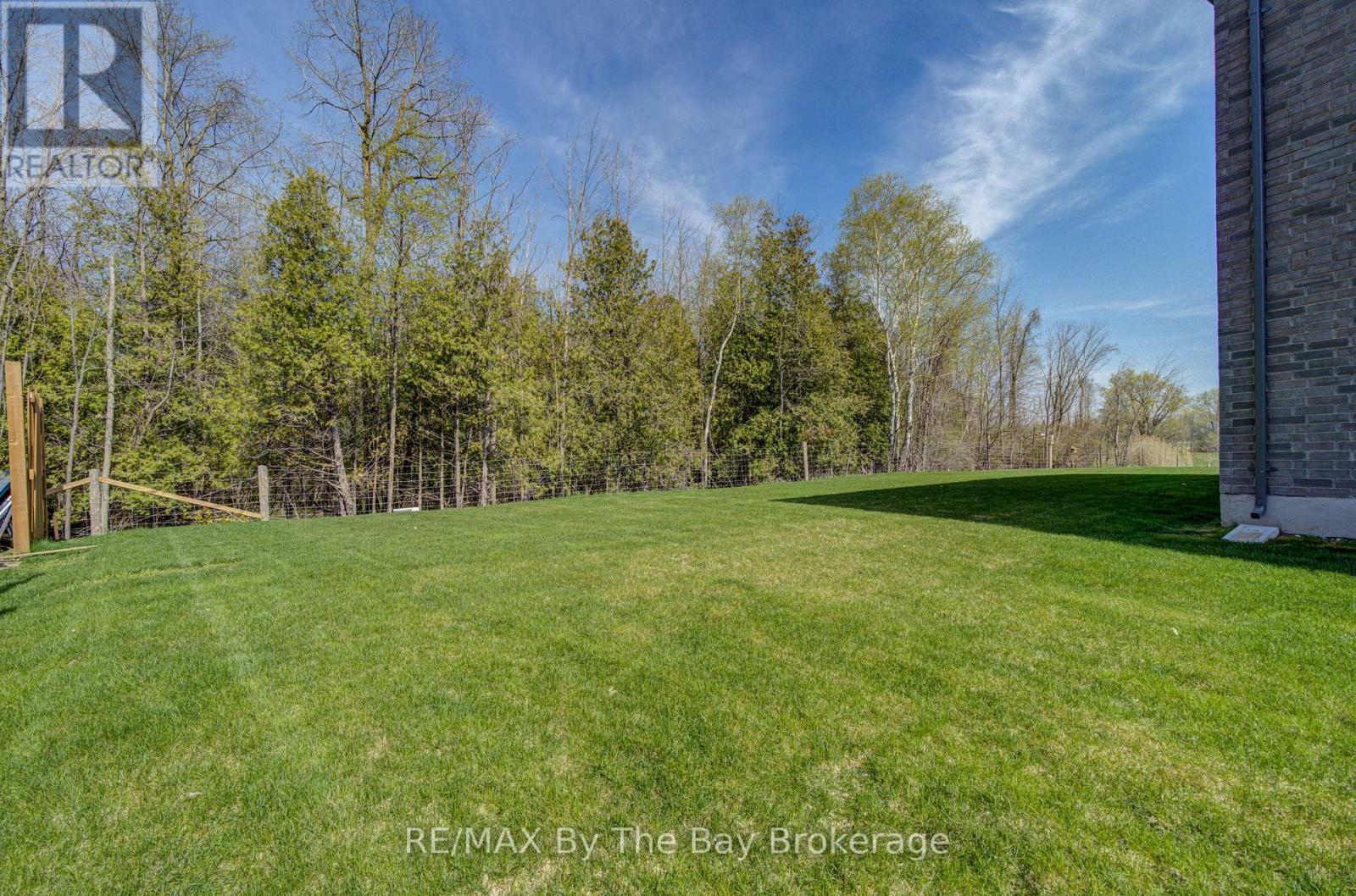 38 Amber Drive, Wasaga Beach, Ontario  L9Z 0R8 - Photo 2 - S13249182