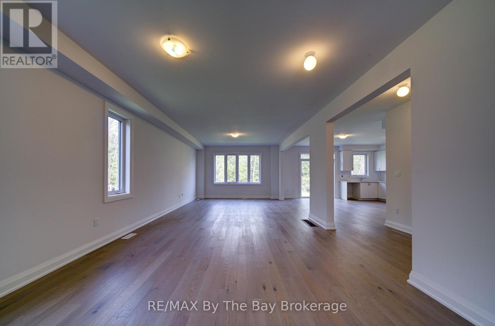 38 Amber Drive, Wasaga Beach, Ontario  L9Z 0R8 - Photo 4 - S13249182