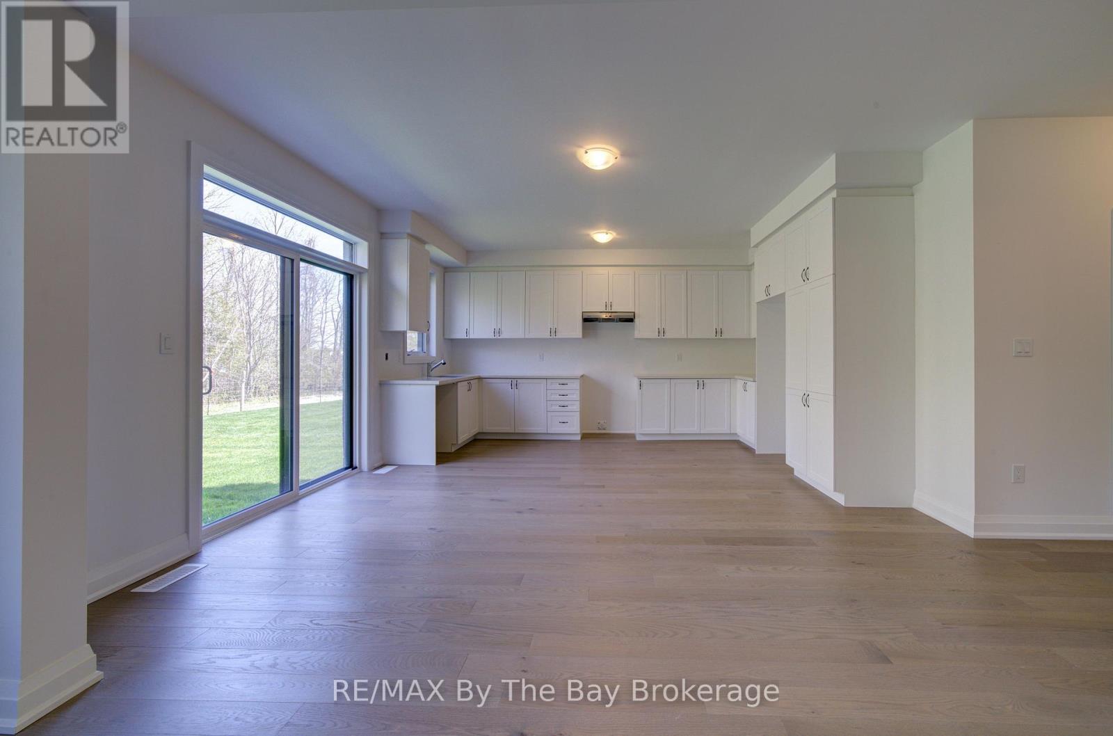38 Amber Drive, Wasaga Beach, Ontario  L9Z 0R8 - Photo 9 - S13249182