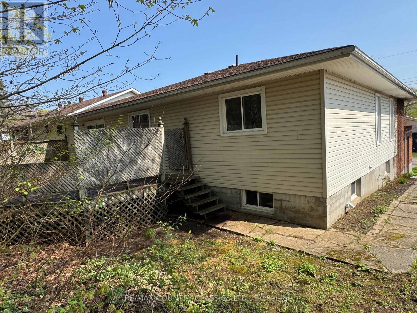 16 Maple Street, Bancroft (Bancroft Ward), Ontario  K0L 1C0 - Photo 3 - X13249184