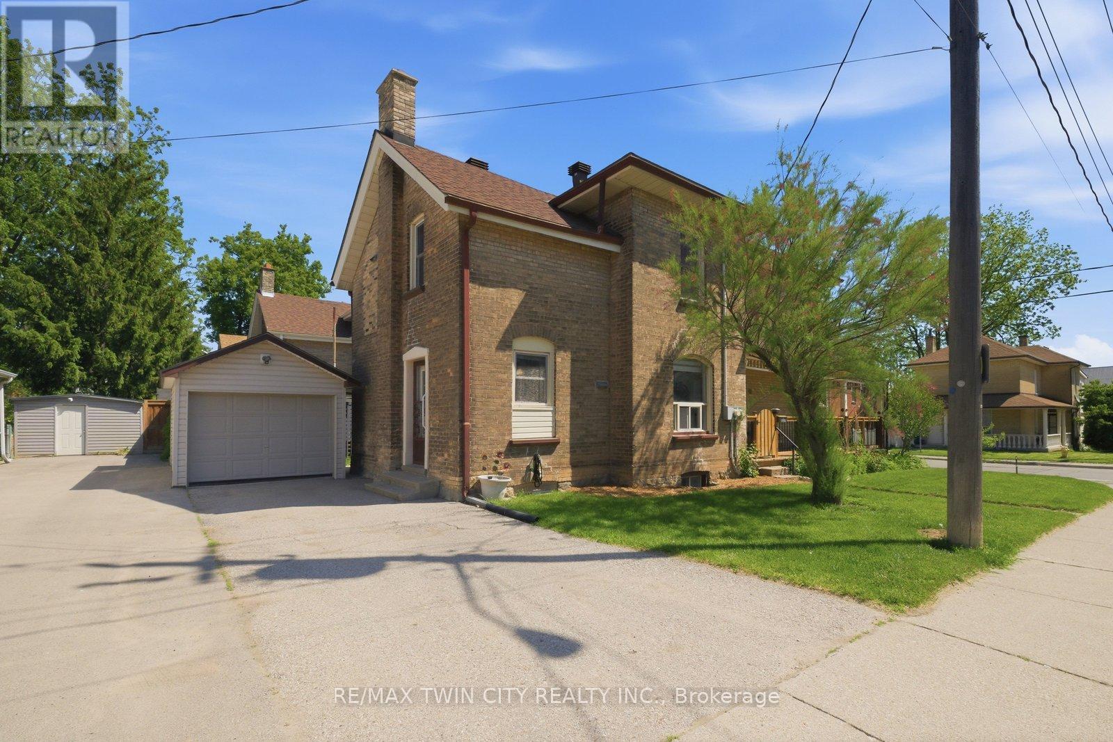 76 Brock Street, Brantford, Ontario  N3S 5V2 - Photo 2 - X13248612