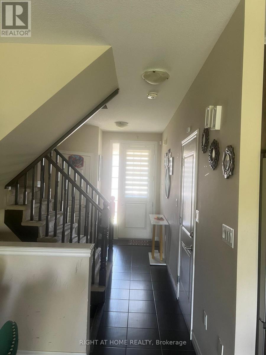 73 Dodman Crescent, Hamilton, Ontario  L9G 0G6 - Photo 4 - X13248624
