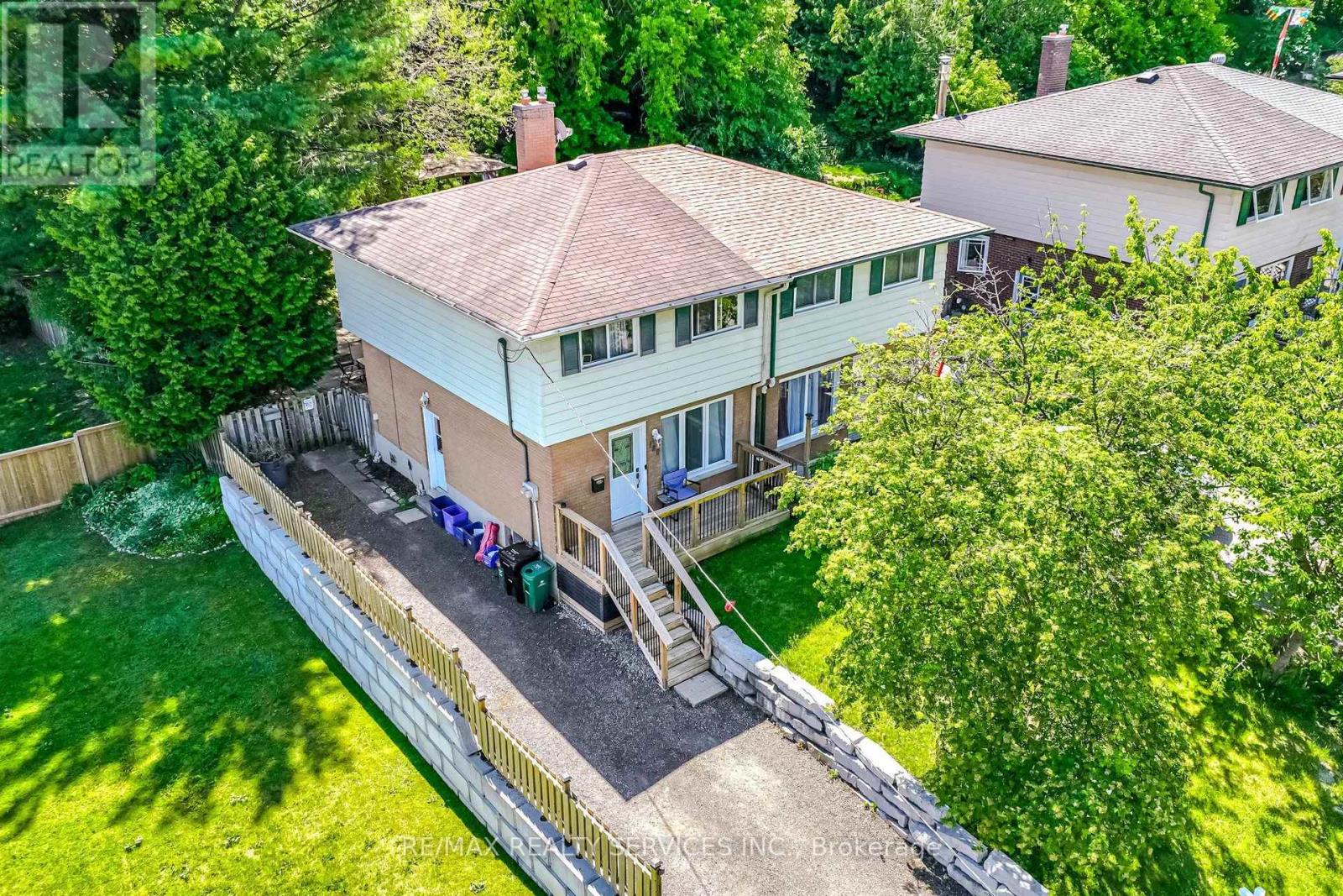 188 Edward Street, Cambridge, Ontario  N3C 1K5 - Photo 2 - X13248652