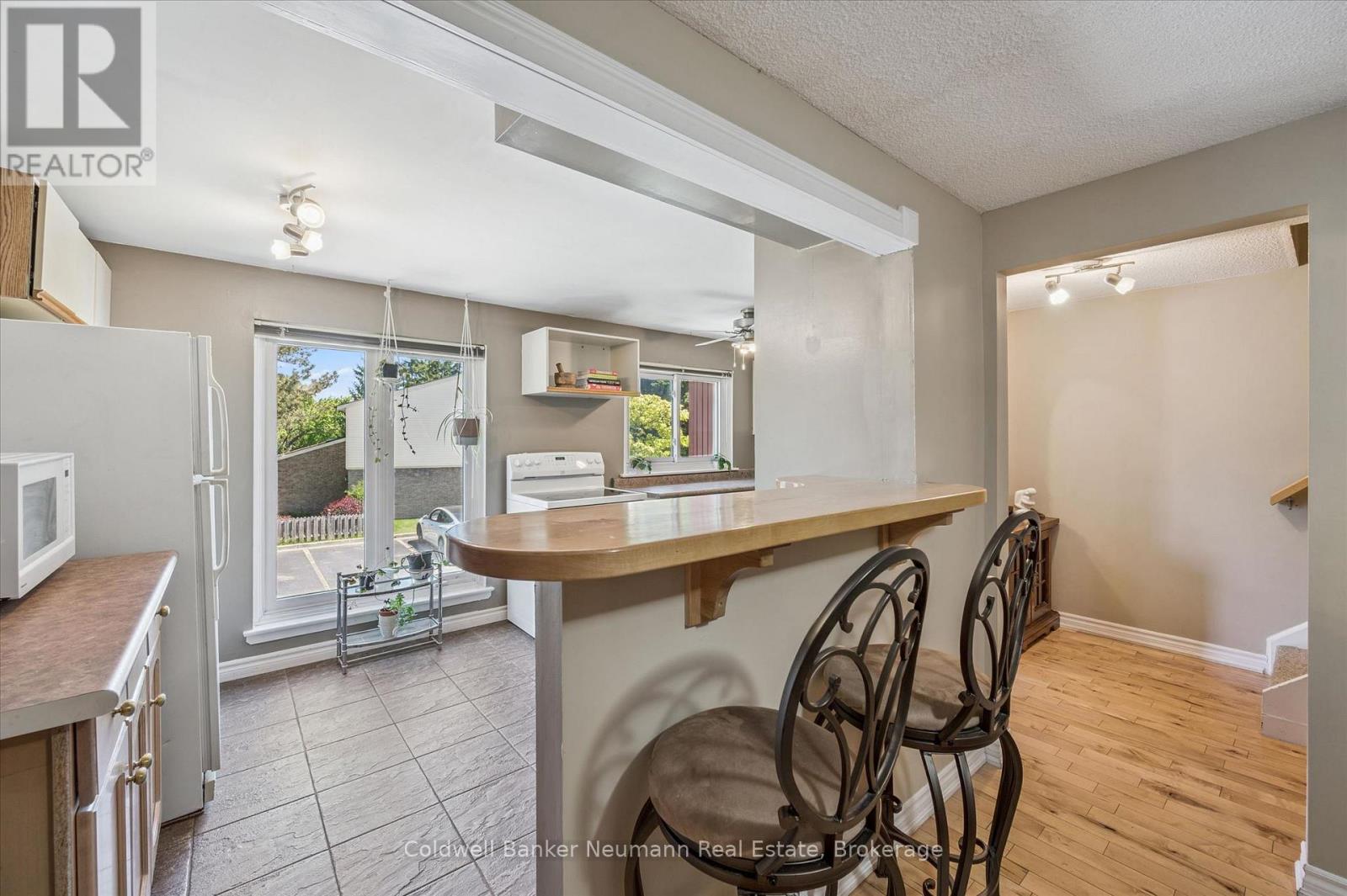 2 - 2 Worton Avenue, Guelph, Ontario N1H 7C5 - Photo 12 - X13249126