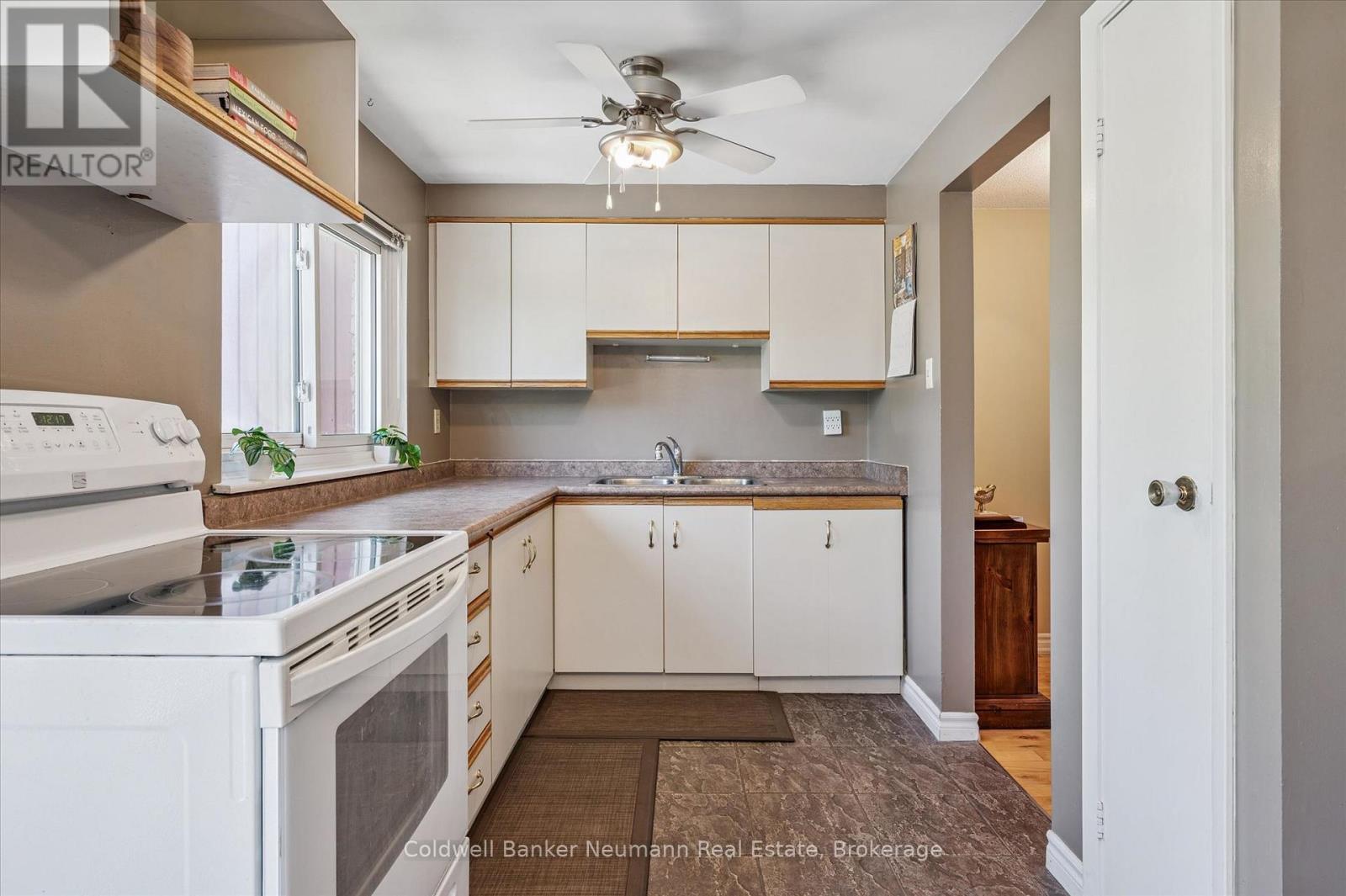 2 - 2 Worton Avenue, Guelph, Ontario N1H 7C5 - Photo 7 - X13249126