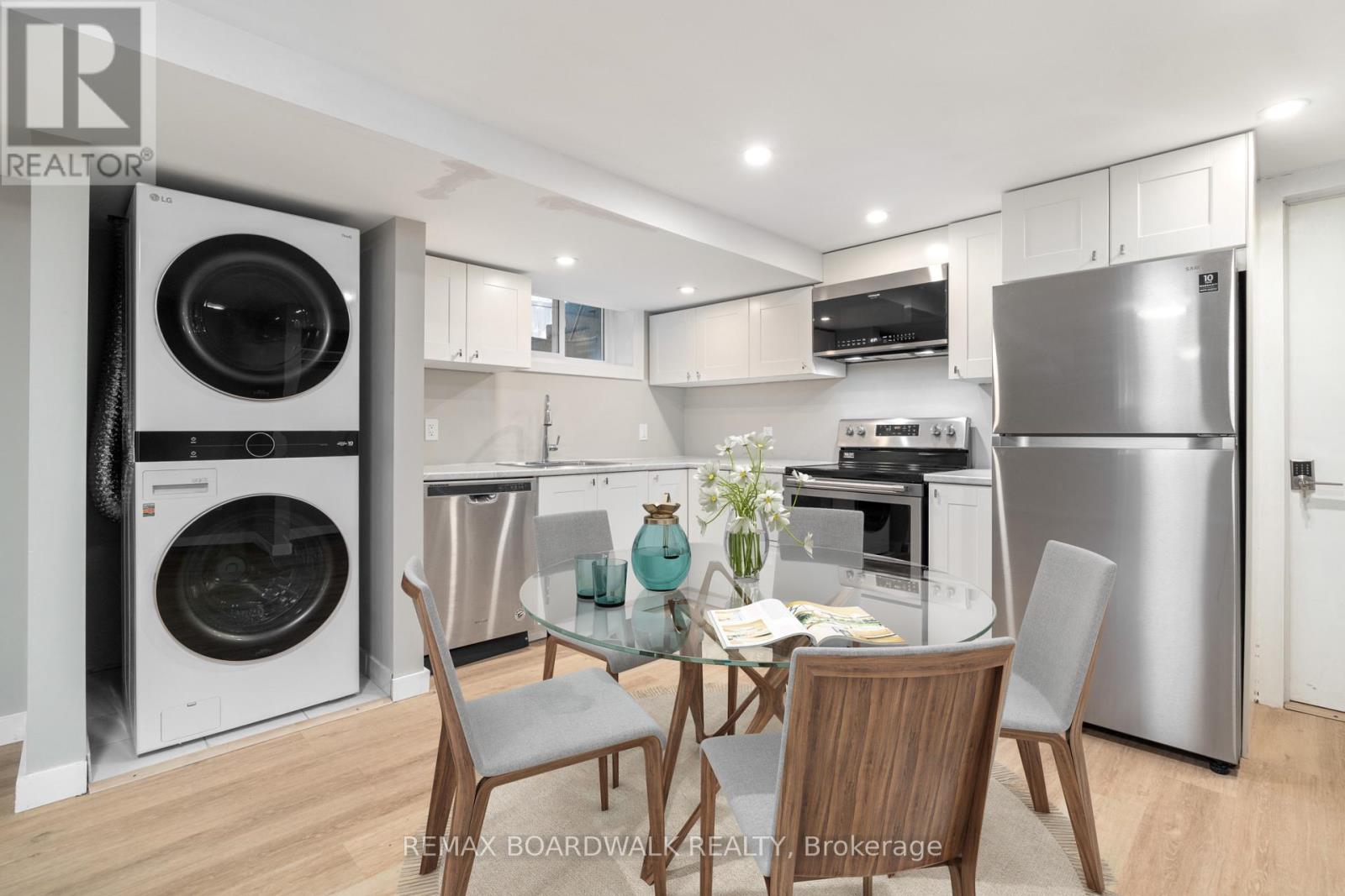 B - 948 Parkhurst Boulevard, Ottawa, Ontario  K2A 3M9 - Photo 4 - X13249006
