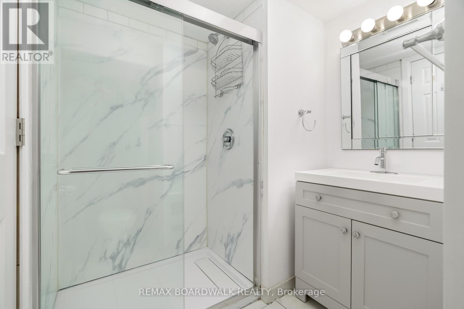 B - 948 Parkhurst Boulevard, Ottawa, Ontario  K2A 3M9 - Photo 6 - X13249006