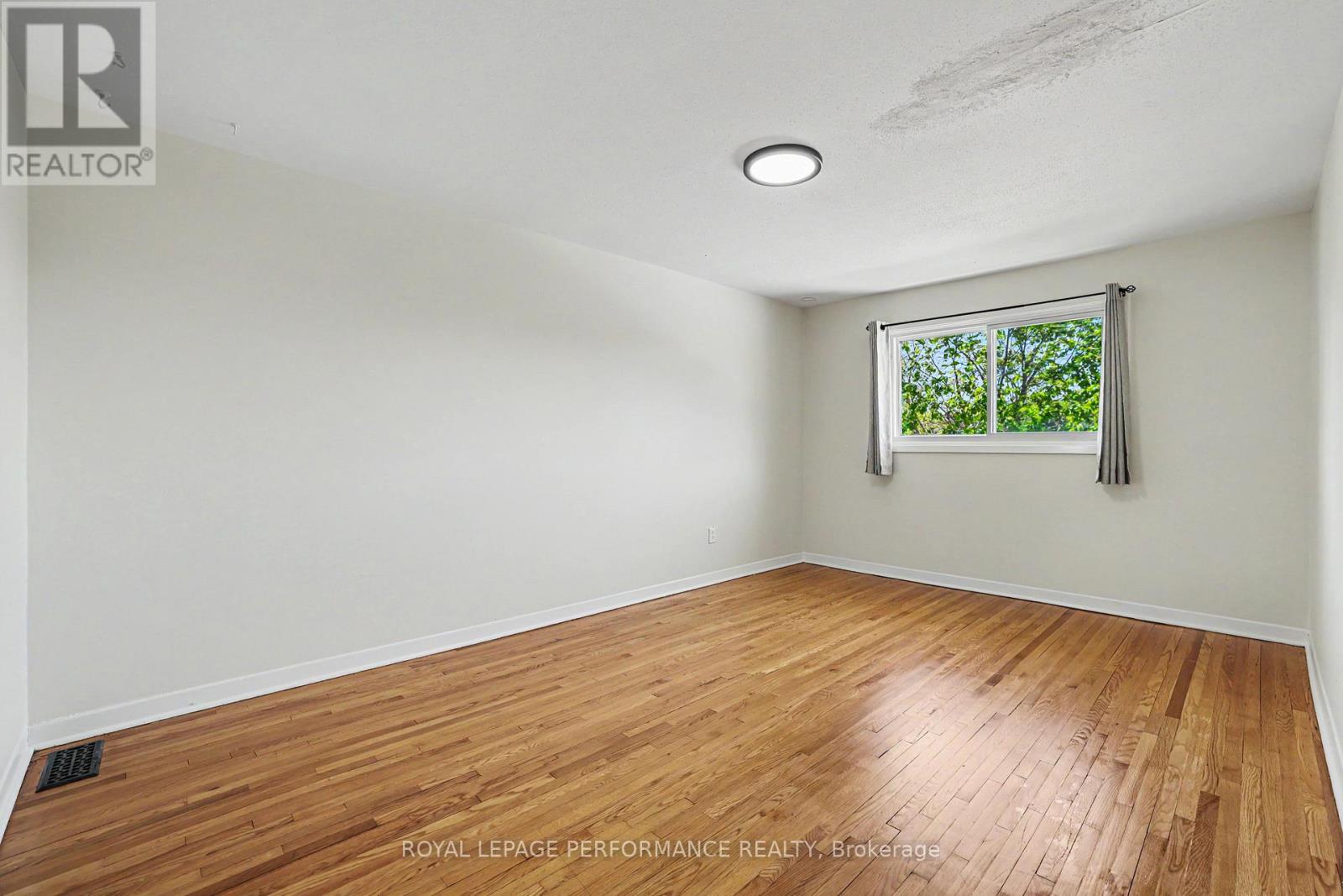 29 Aldercrest Drive, Ottawa, Ontario  K2G 1P8 - Photo 11 - X13249104