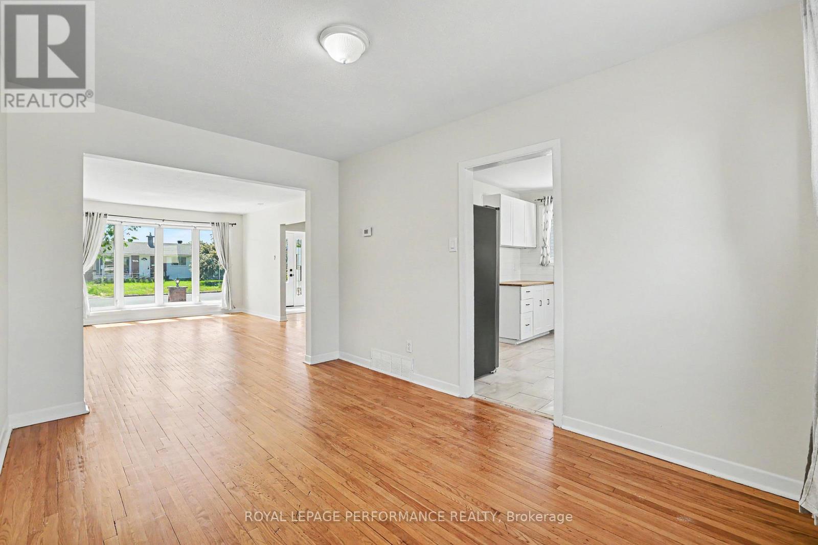 29 Aldercrest Drive, Ottawa, Ontario  K2G 1P8 - Photo 5 - X13249104