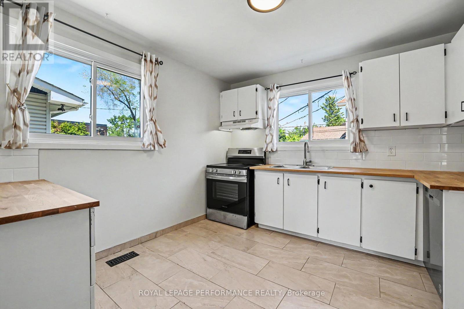 29 Aldercrest Drive, Ottawa, Ontario  K2G 1P8 - Photo 6 - X13249104