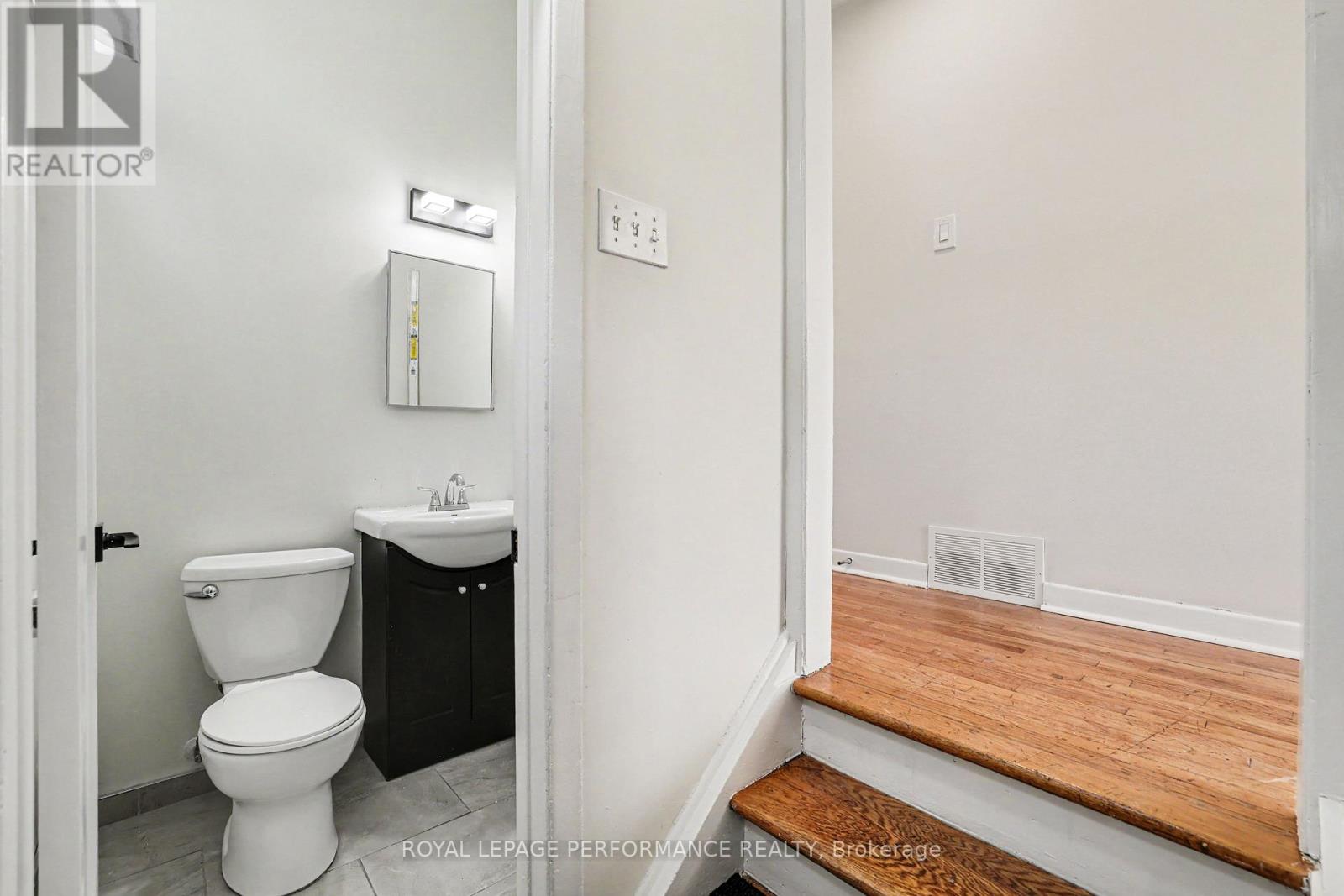 29 Aldercrest Drive, Ottawa, Ontario  K2G 1P8 - Photo 8 - X13249104