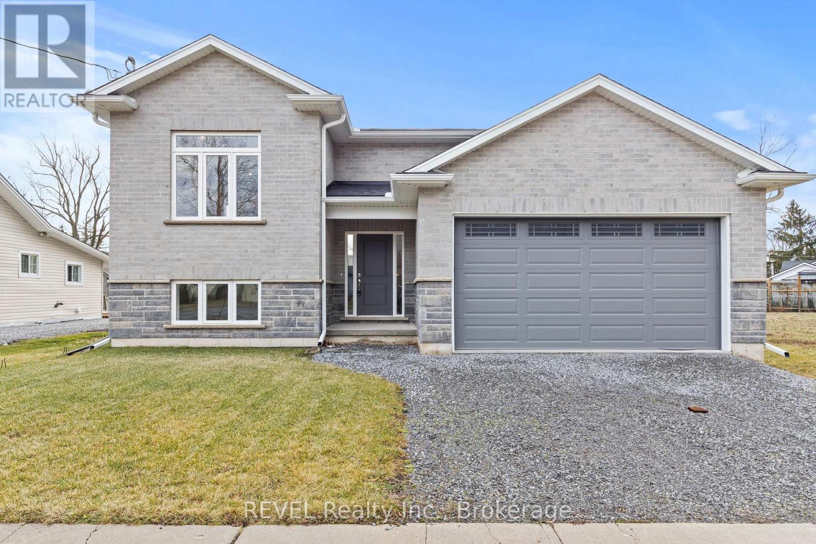 735 DOMINION ROAD, Fort Erie (Crescent Park)